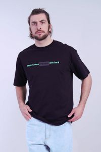 Футболка (фуфайка) мужская ― Copyright© 2008-2024 сеть магазинов "ТРИКОТАЖ" одежды производства России и стран СНГ.